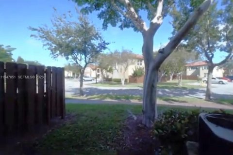 Condo in Homestead, Florida, 2 bedrooms  № 2005038 - photo 22