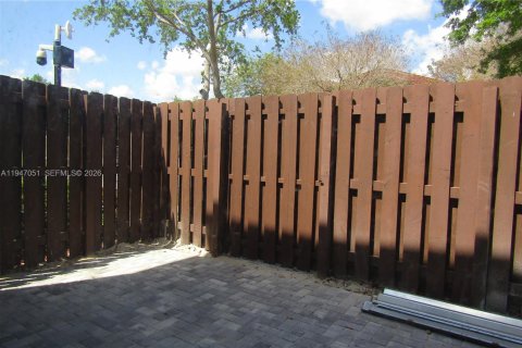 Condo in Homestead, Florida, 2 bedrooms  № 2005038 - photo 21