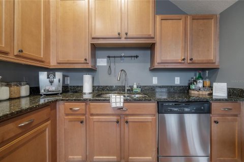 Touwnhouse à vendre à Tampa, Floride: 3 chambres, 136.01 m2 № 2104960 - photo 9