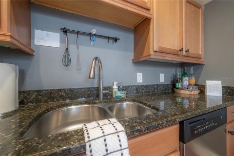 Touwnhouse à vendre à Tampa, Floride: 3 chambres, 136.01 m2 № 2104960 - photo 10