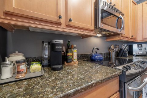 Touwnhouse à vendre à Tampa, Floride: 3 chambres, 136.01 m2 № 2104960 - photo 11