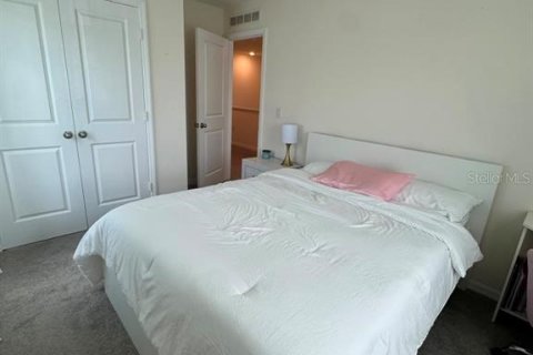 Снять в аренду виллу или дом в Киссимми, Флорида 3 комнаты, 221.48м2, № 2102362 - фото 17