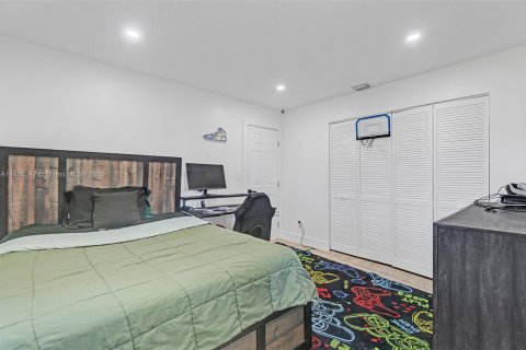 House in West Park, Florida 3 bedrooms № 1739125 - photo 22