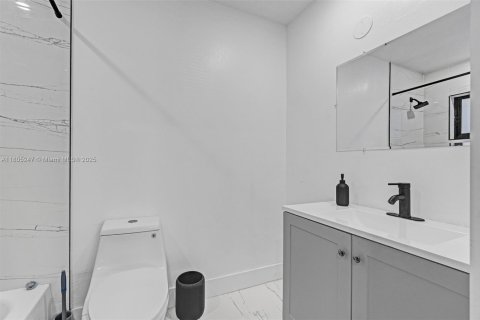 House in West Park, Florida 3 bedrooms № 1739125 - photo 17