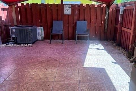 Townhouse in Cutler Bay, Florida 2 bedrooms, 94.76 sq.m. № 2012898 - photo 20