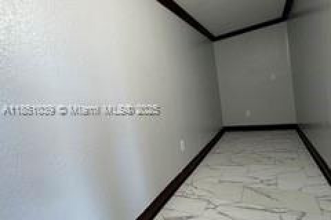 Townhouse in Cutler Bay, Florida 2 bedrooms, 94.76 sq.m. № 2012898 - photo 10