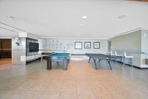 Condominio en venta en Miami, Florida, 1 dormitorio, 66.43 m2 № 2034521 - foto 28
