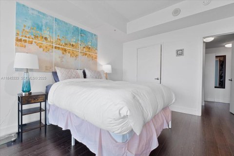 Condominio en venta en Miami, Florida, 1 dormitorio, 66.43 m2 № 2034521 - foto 9