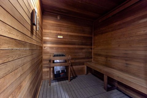 Condominio en venta en Miami, Florida, 1 dormitorio, 66.43 m2 № 2034521 - foto 24