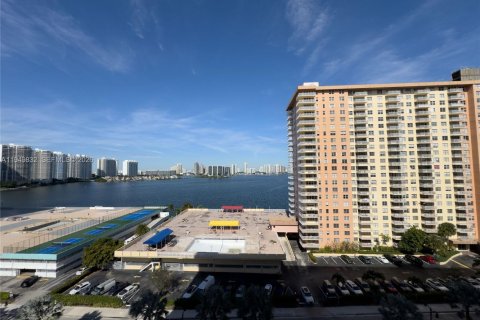 Кондоминиум с 1 спальней в Санни-Айлс-Бич, Флорида № 2005567
