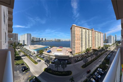 Снять в аренду кондоминиум в Санни-Айлс-Бич, Флорида 1 спальня, 87.61м2, № 2005567 - фото 3