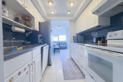 Снять в аренду кондоминиум в Санни-Айлс-Бич, Флорида 1 спальня, 87.61м2, № 2005567 - фото 9