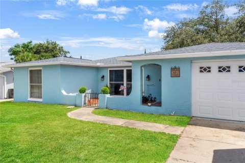 Casa en venta en Port Richey, Florida, 3 dormitorios, 133.97 m2 № 1909738 - foto 3
