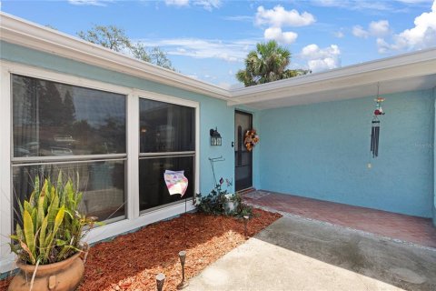 Casa en venta en Port Richey, Florida, 3 dormitorios, 133.97 m2 № 1909738 - foto 4