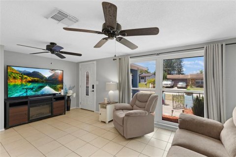 Casa en venta en Port Richey, Florida, 3 dormitorios, 133.97 m2 № 1909738 - foto 5