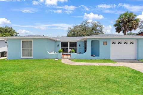 Casa en venta en Port Richey, Florida, 3 dormitorios, 133.97 m2 № 1909738 - foto 1