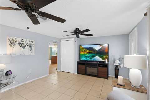 Casa en venta en Port Richey, Florida, 3 dormitorios, 133.97 m2 № 1909738 - foto 6