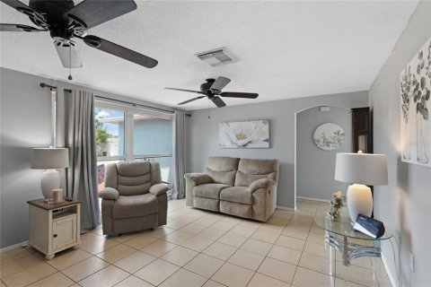 Casa en venta en Port Richey, Florida, 3 dormitorios, 133.97 m2 № 1909738 - foto 8