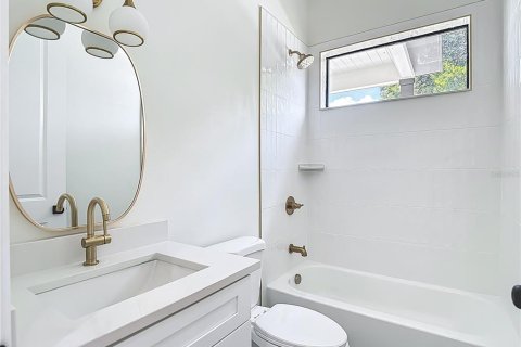 House in Tampa, Florida 3 bedrooms, 109.9 sq.m. № 1886107 - photo 27