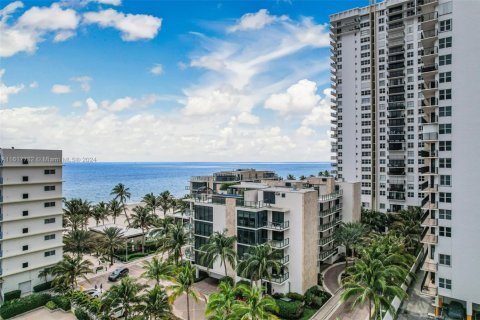 Copropriété à vendre à Hollywood, Floride: 3 chambres, 203.73 m2 № 1936104 - photo 16