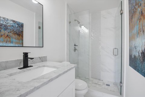 Condo in Delray Beach, Florida, 2 bedrooms  № 2244893 - photo 10