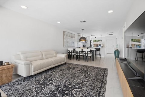 Condo in Delray Beach, Florida, 2 bedrooms  № 2244893 - photo 7