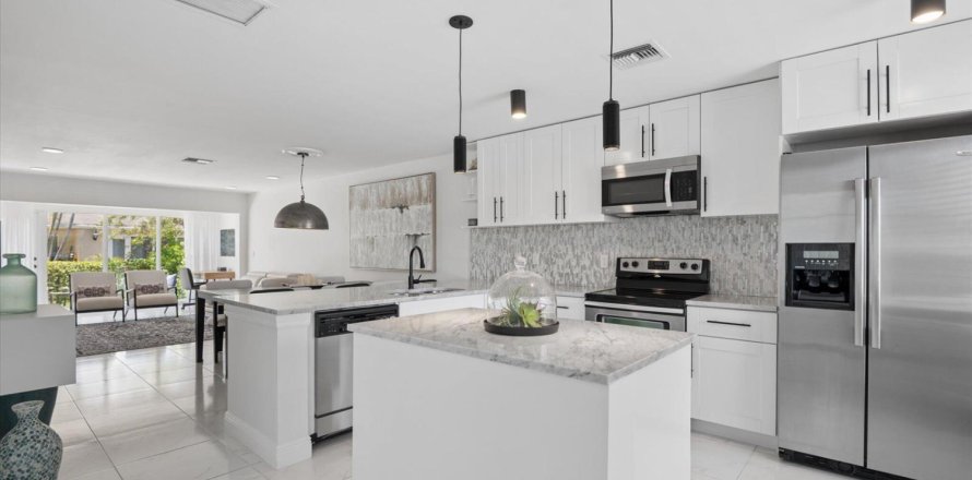 Condo in Delray Beach, Florida, 2 bedrooms  № 2244893