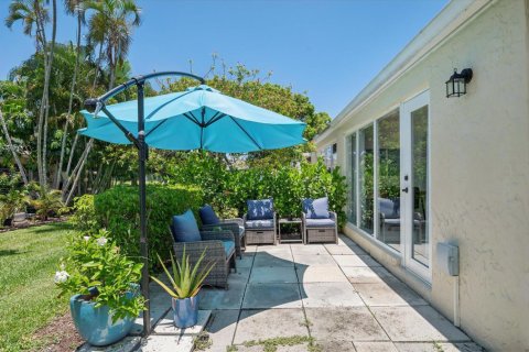 Condo in Delray Beach, Florida, 2 bedrooms  № 2244893 - photo 15