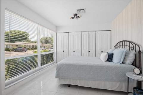 Condo in Delray Beach, Florida, 2 bedrooms  № 2244893 - photo 9