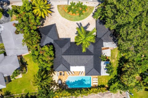 Купить виллу или дом в Форт-Лодердейл, Флорида 5 спален, 216.46м2, № 2079285 - фото 6