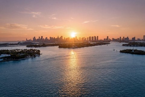 Copropriété à vendre à Miami Beach, Floride: 3 chambres, 246.93 m2 № 2041913 - photo 24