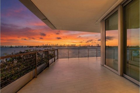 Copropriété à vendre à Miami Beach, Floride: 3 chambres, 246.93 m2 № 2041913 - photo 21