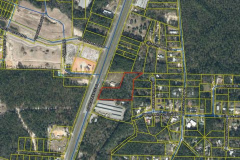 Commercial property in Freeport, Florida № 558862 - photo 1