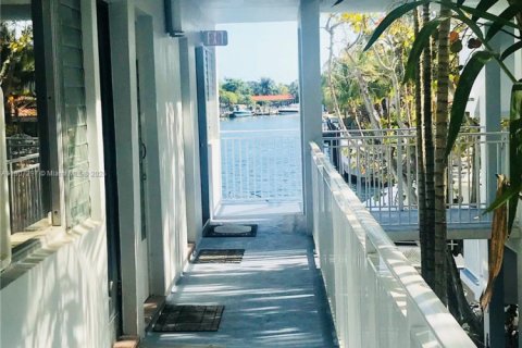 Apartment in North Miami, Florida 1 bedroom, 65.96 sq.m. № 2013692 - photo 7
