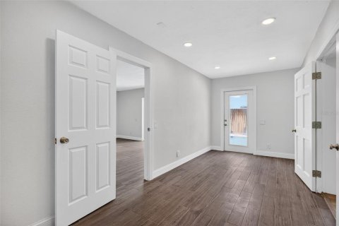Casa en venta en Saint Petersburg, Florida, 3 dormitorios, 202.06 m2 № 2105321 - foto 17