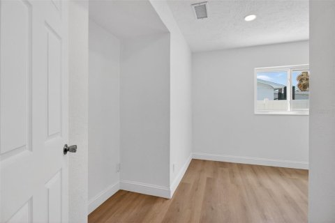 Casa en venta en Saint Petersburg, Florida, 3 dormitorios, 202.06 m2 № 2105321 - foto 25