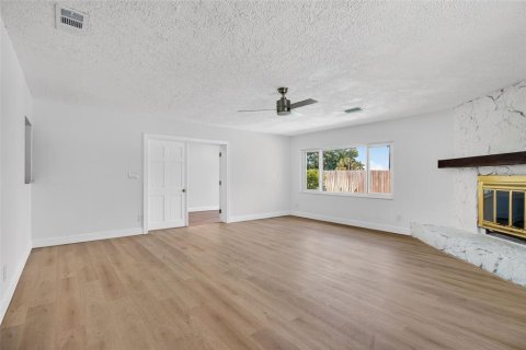Casa en venta en Saint Petersburg, Florida, 3 dormitorios, 202.06 m2 № 2105321 - foto 12