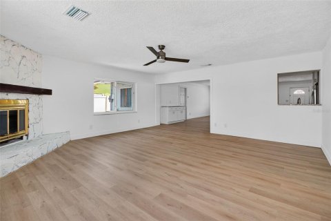 Casa en venta en Saint Petersburg, Florida, 3 dormitorios, 202.06 m2 № 2105321 - foto 14