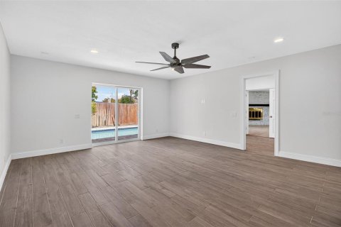 Casa en venta en Saint Petersburg, Florida, 3 dormitorios, 202.06 m2 № 2105321 - foto 20