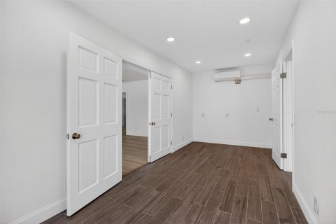 Casa en venta en Saint Petersburg, Florida, 3 dormitorios, 202.06 m2 № 2105321 - foto 18