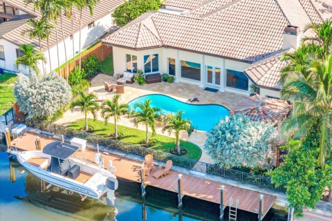 House in Fort Lauderdale, Florida 4 bedrooms, 350.8 sq.m. № 2378705