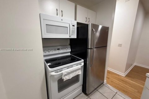 Condominio en venta en Miami Beach, Florida, 1 dormitorio, 55.74 m2 № 2036555 - foto 16