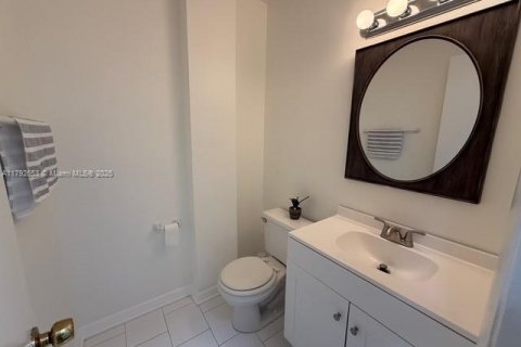 Condominio en venta en Miami Beach, Florida, 1 dormitorio, 55.74 m2 № 2036555 - foto 18