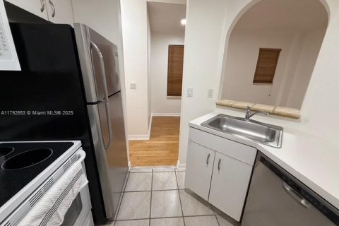 Condominio en venta en Miami Beach, Florida, 1 dormitorio, 55.74 m2 № 2036555 - foto 15