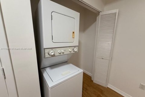 Condominio en venta en Miami Beach, Florida, 1 dormitorio, 55.74 m2 № 2036555 - foto 22