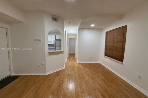 Condominio en venta en Miami Beach, Florida, 1 dormitorio, 55.74 m2 № 2036555 - foto 10