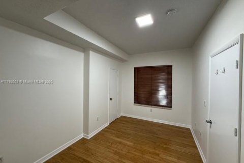 Condominio en venta en Miami Beach, Florida, 1 dormitorio, 55.74 m2 № 2036555 - foto 21