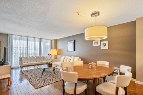 Condominio en alquiler en Miami Beach, Florida, 1 dormitorio, 87.33 m2 № 1958959 - foto 4