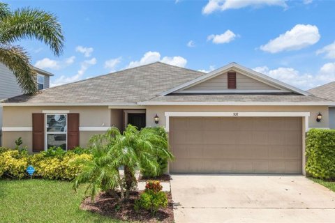 House in Winter Haven, Florida 4 bedrooms, 159.51 sq.m. № 1879950 - photo 1