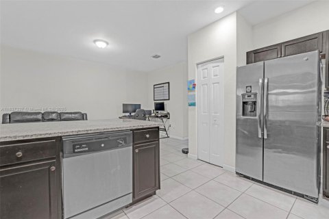 Touwnhouse à vendre à Homestead, Floride: 3 chambres, 161.65 m2 № 1821584 - photo 9